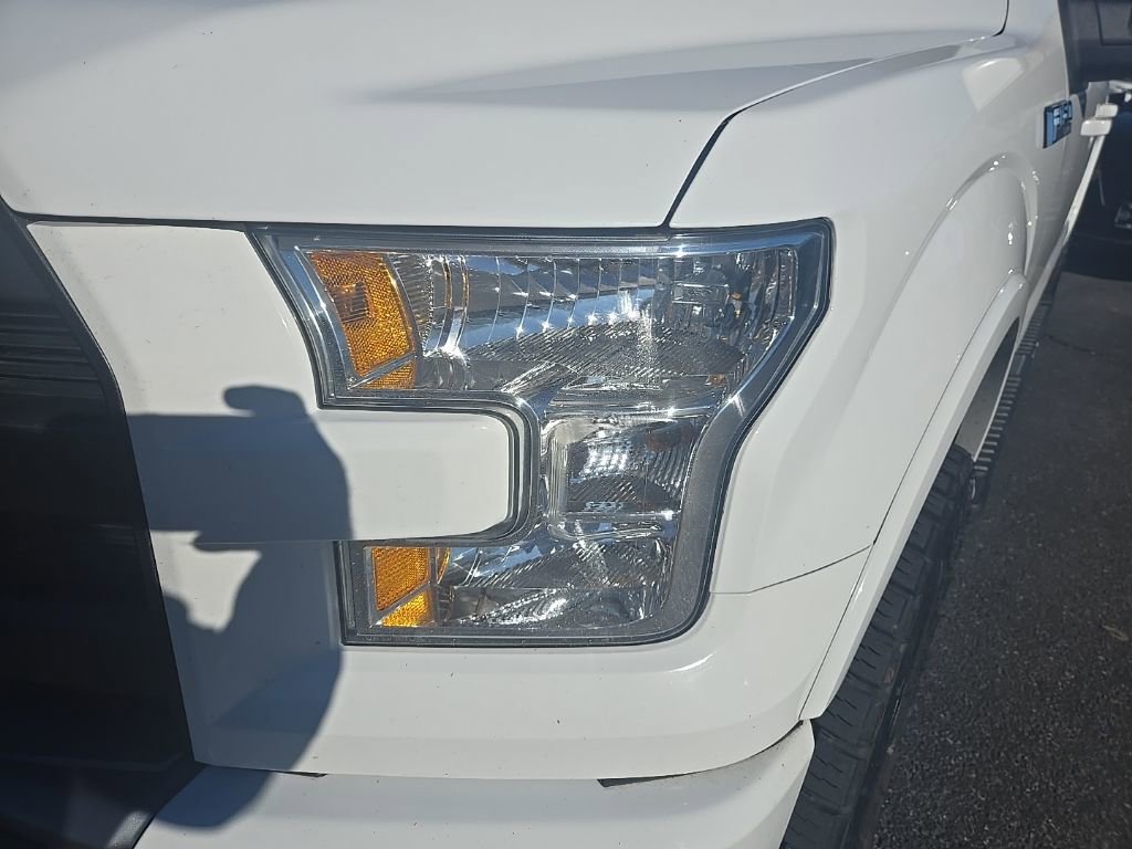 Used 2015 Ford F150 Lariat image 34