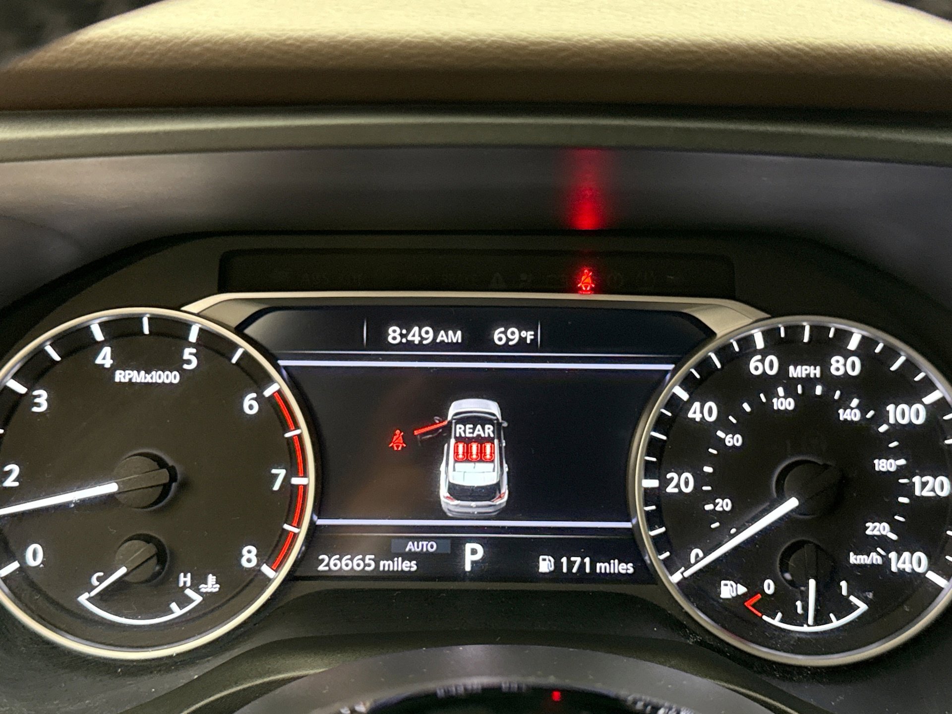 Used 2023 Nissan Rogue SV w/ SV Premium Package image 13