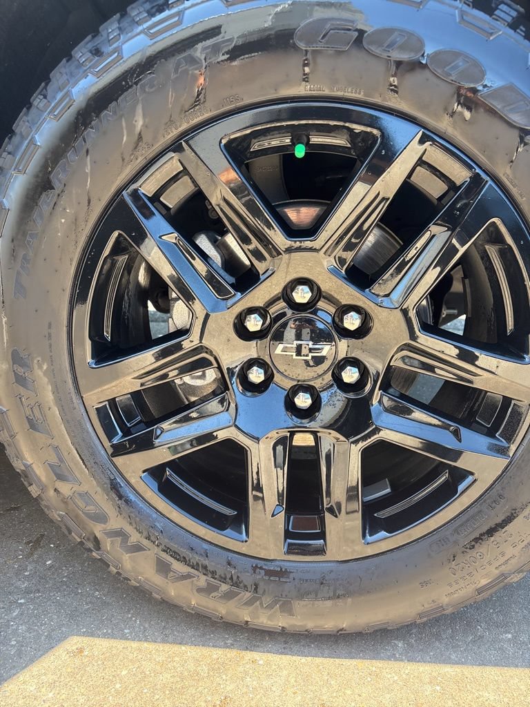 Used 2025 Chevrolet Silverado 1500 RST AWD/4WD image 24