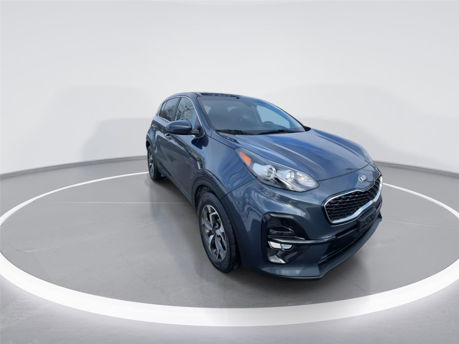 Used 2020 Kia Sportage LX image 2