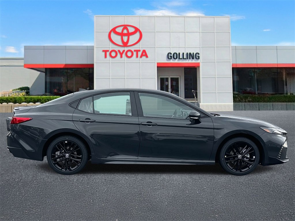 New 2026 Toyota Camry SE image 2