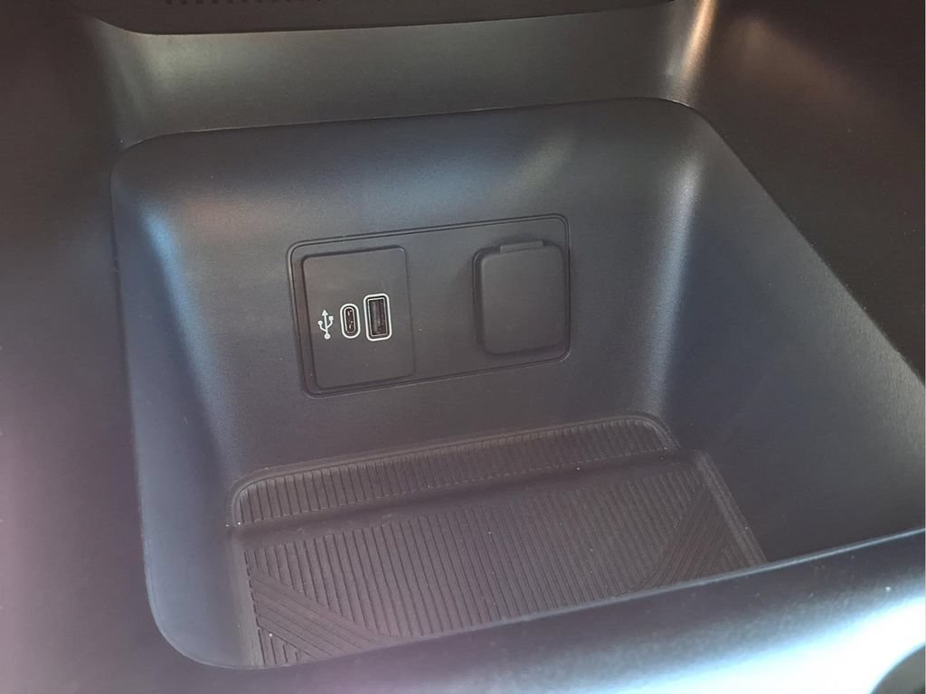 New 2026 Ford Explorer Active AWD/4WD image 10