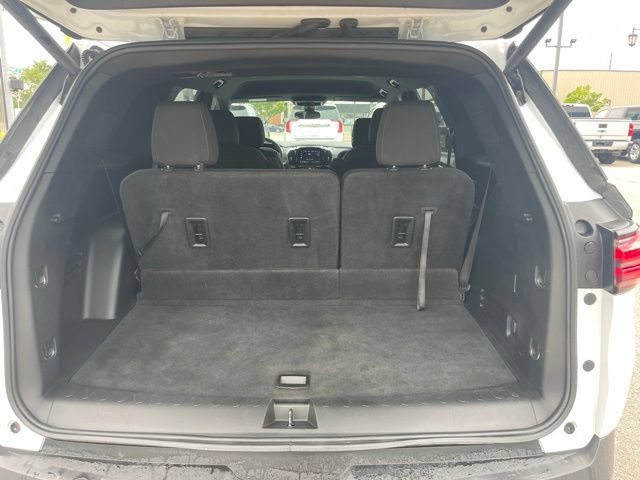 Used 2023 Chevrolet Traverse LT FWD image 37