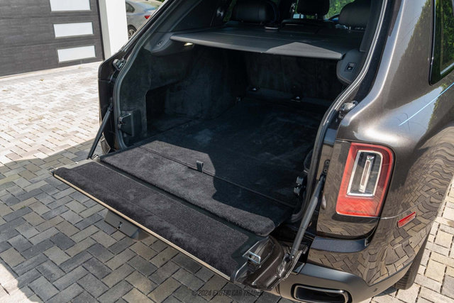 Used 2020 Rolls-Royce Cullinan Black Badge image 94