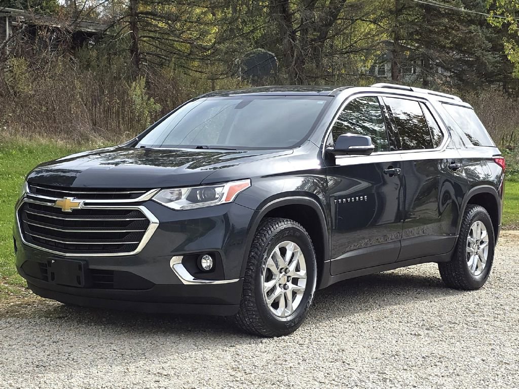 Used 2018 Chevrolet Traverse LT image 2