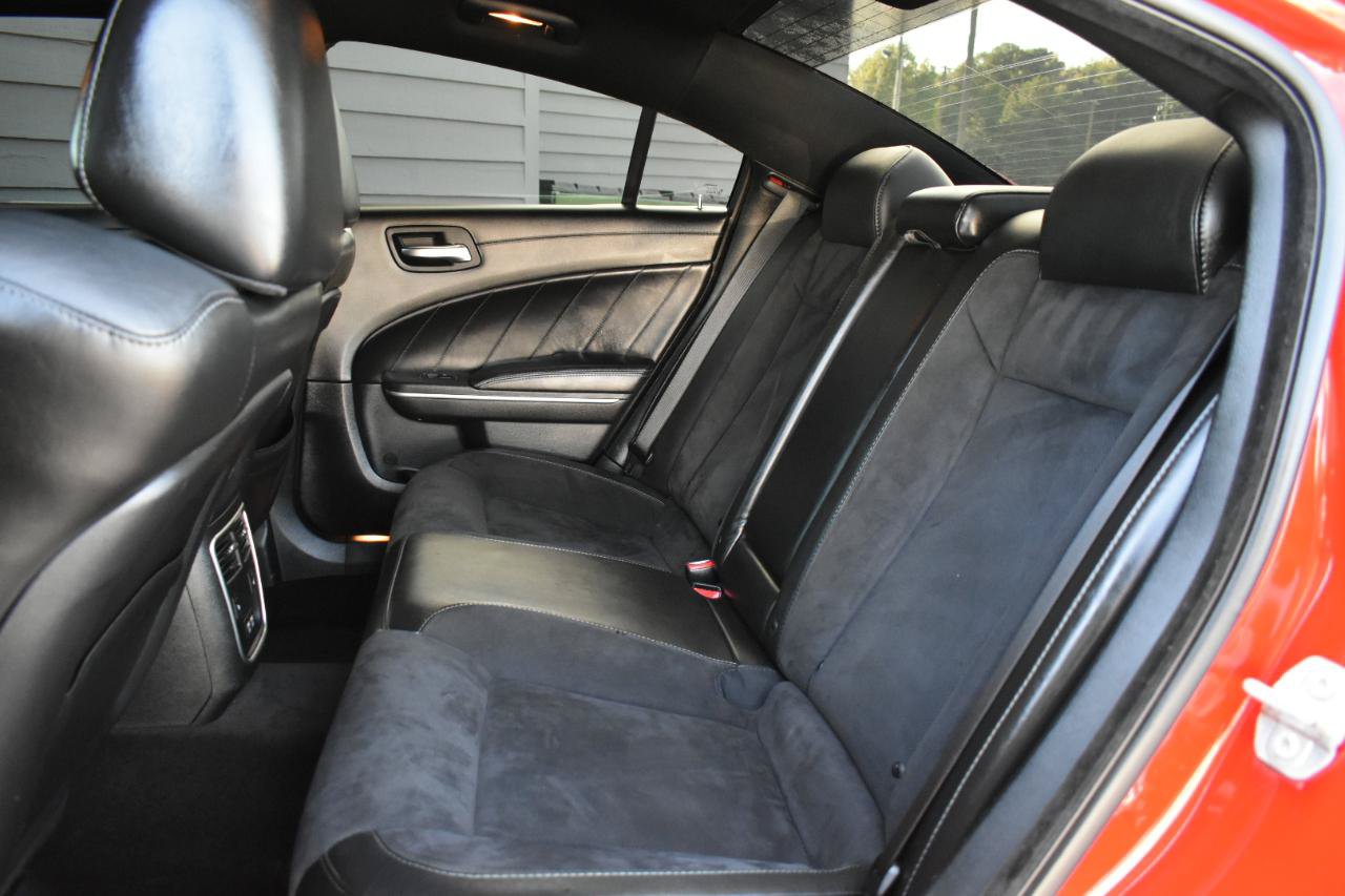 Used 2019 Dodge Charger Scat Pack w/ Dynamics Package RWD image 27