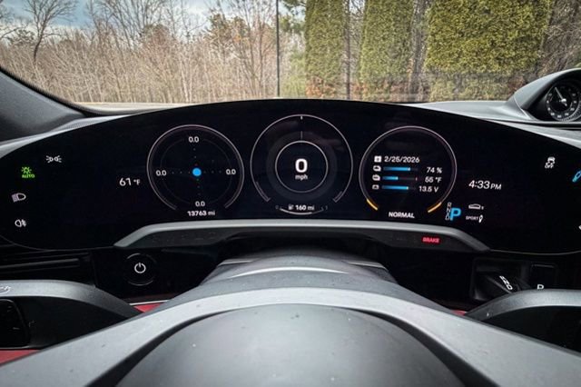 Used 2022 Porsche Taycan 4 Cross Turismo image 28