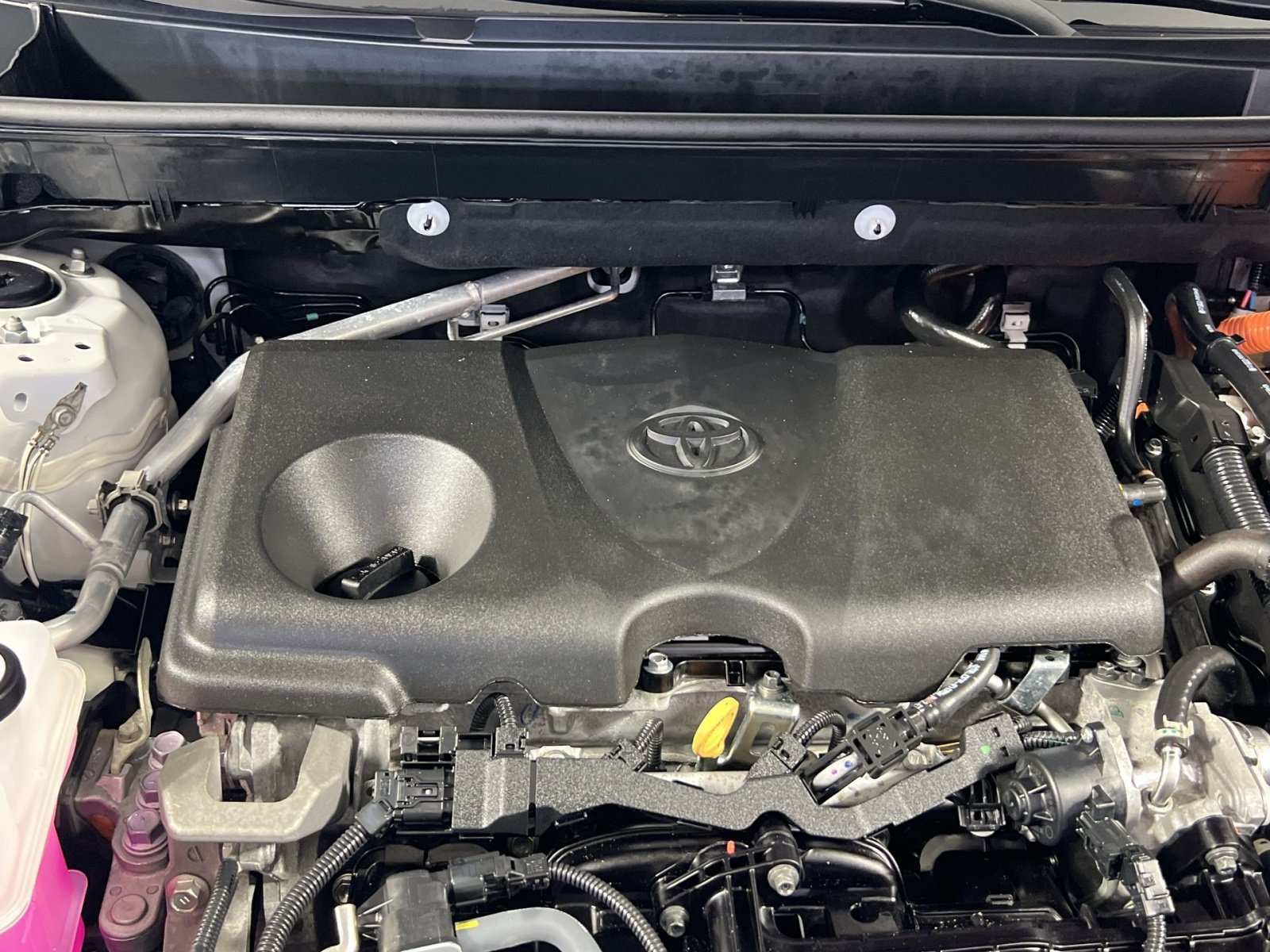 Used 2025 Toyota RAV4 XLE AWD/4WD image 29