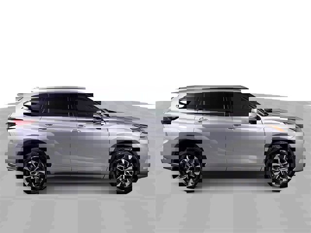 Used 2022 Toyota Highlander XLE image 9