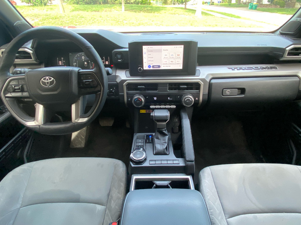 Used 2024 Toyota Tacoma SR5 AWD/4WD image 10