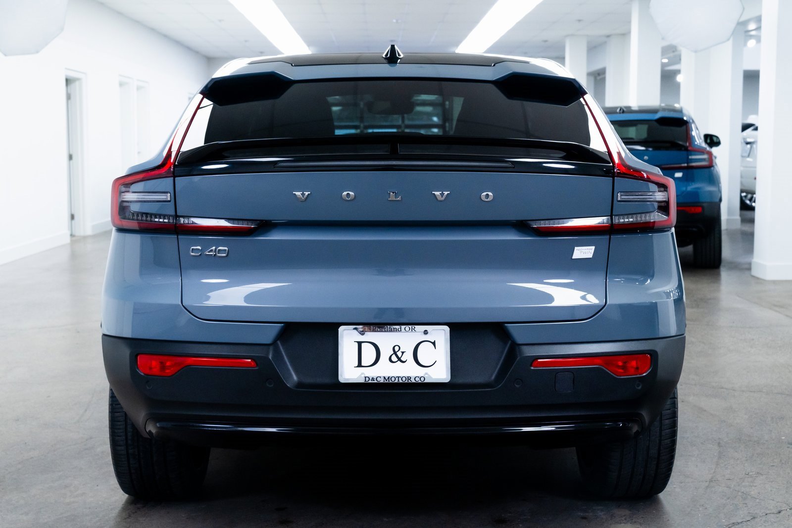 Used 2023 Volvo C40 P8 Recharge Ultimate image 5