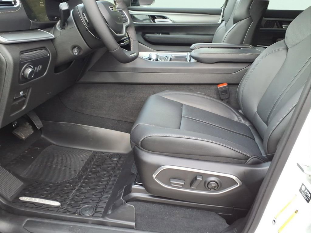 New 2026 Jeep Grand Wagoneer L Limited image 13