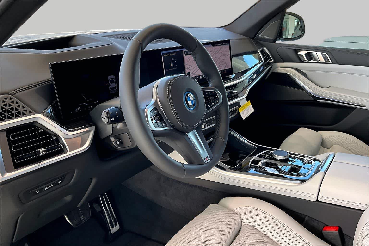 New 2026 BMW X5 xDrive50e w/ M Sport Package AWD/4WD image 7