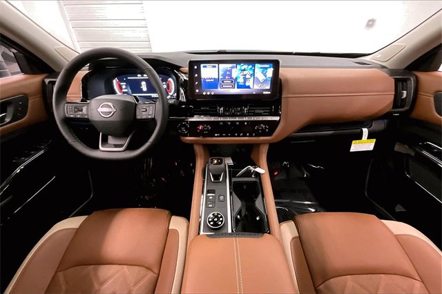 New 2026 Nissan Pathfinder Platinum image 5