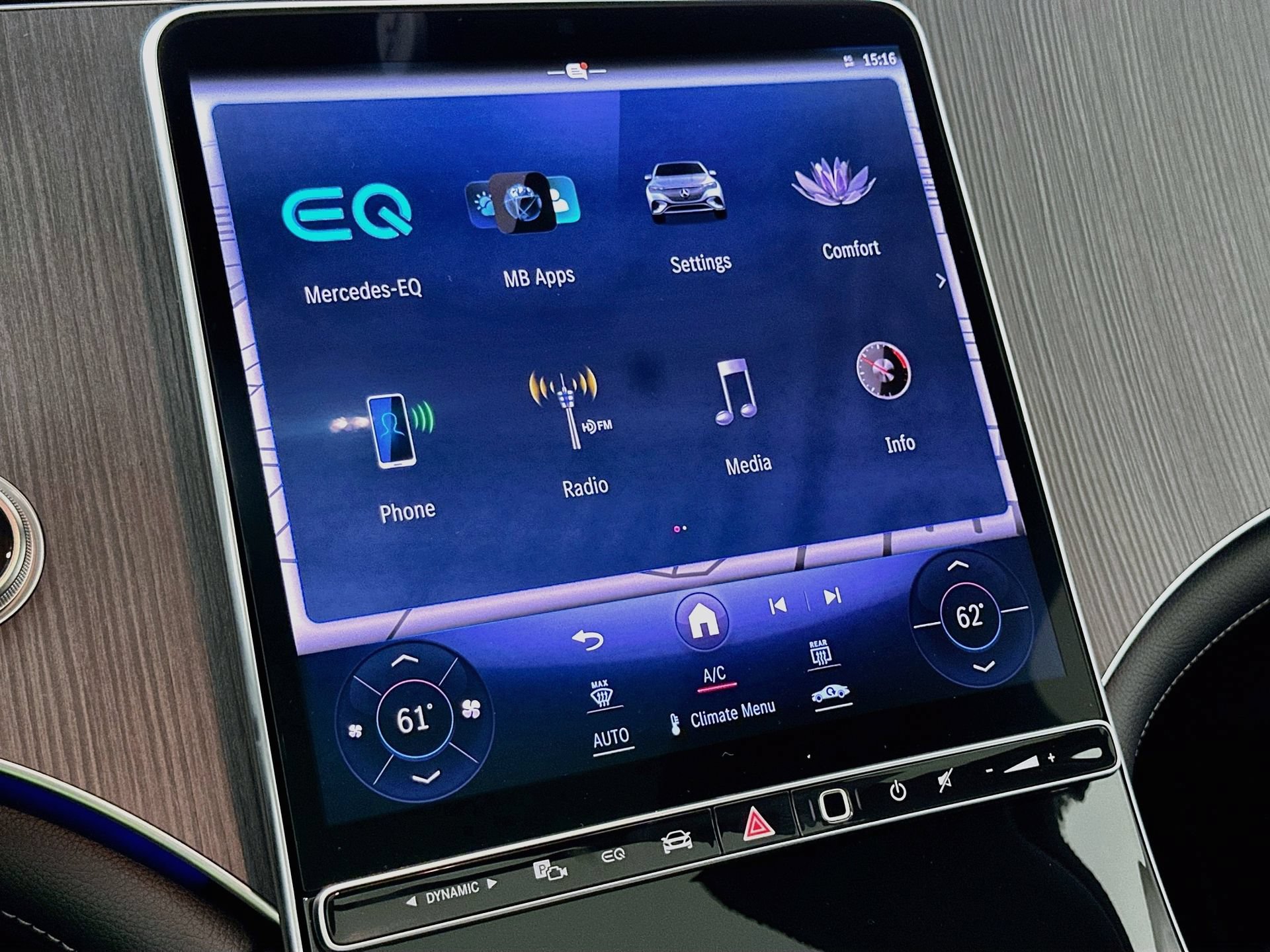 New 2027 Mercedes-Benz EQE 320+ SUV image 16