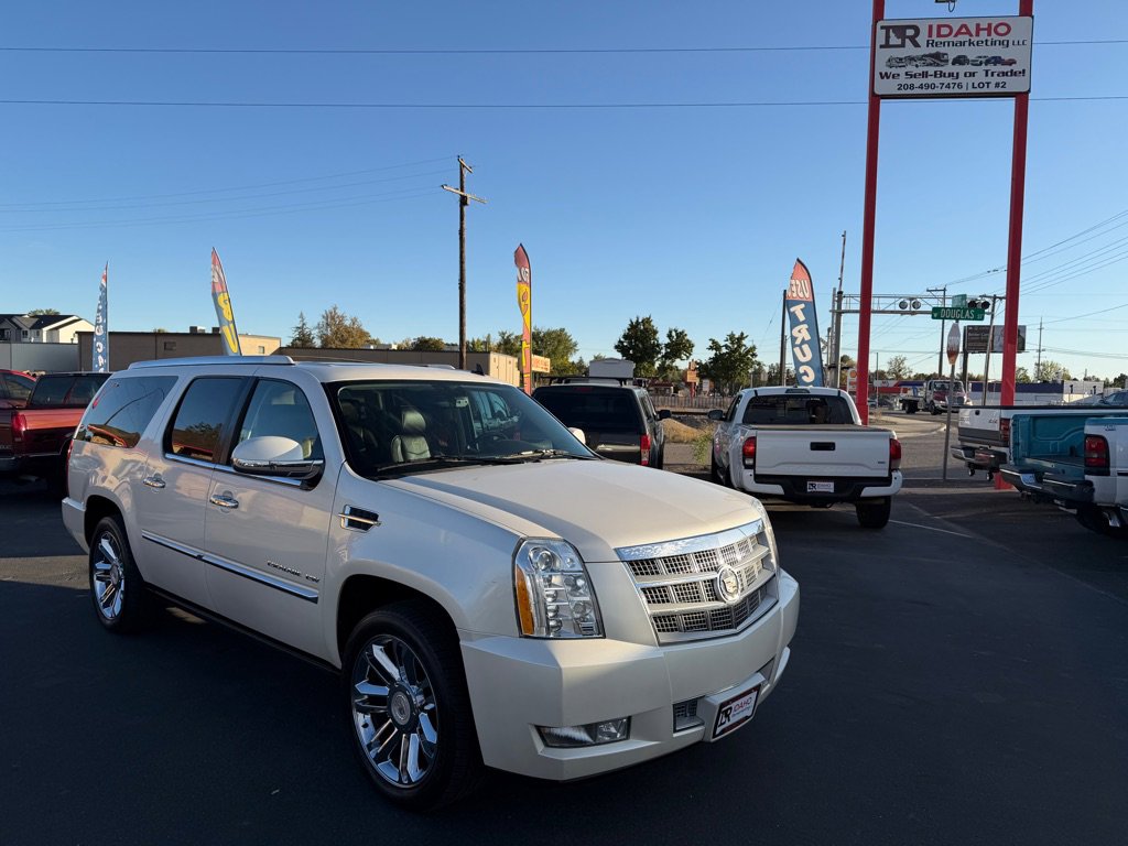 Used 2011 Cadillac Escalade ESV Platinum image 1
