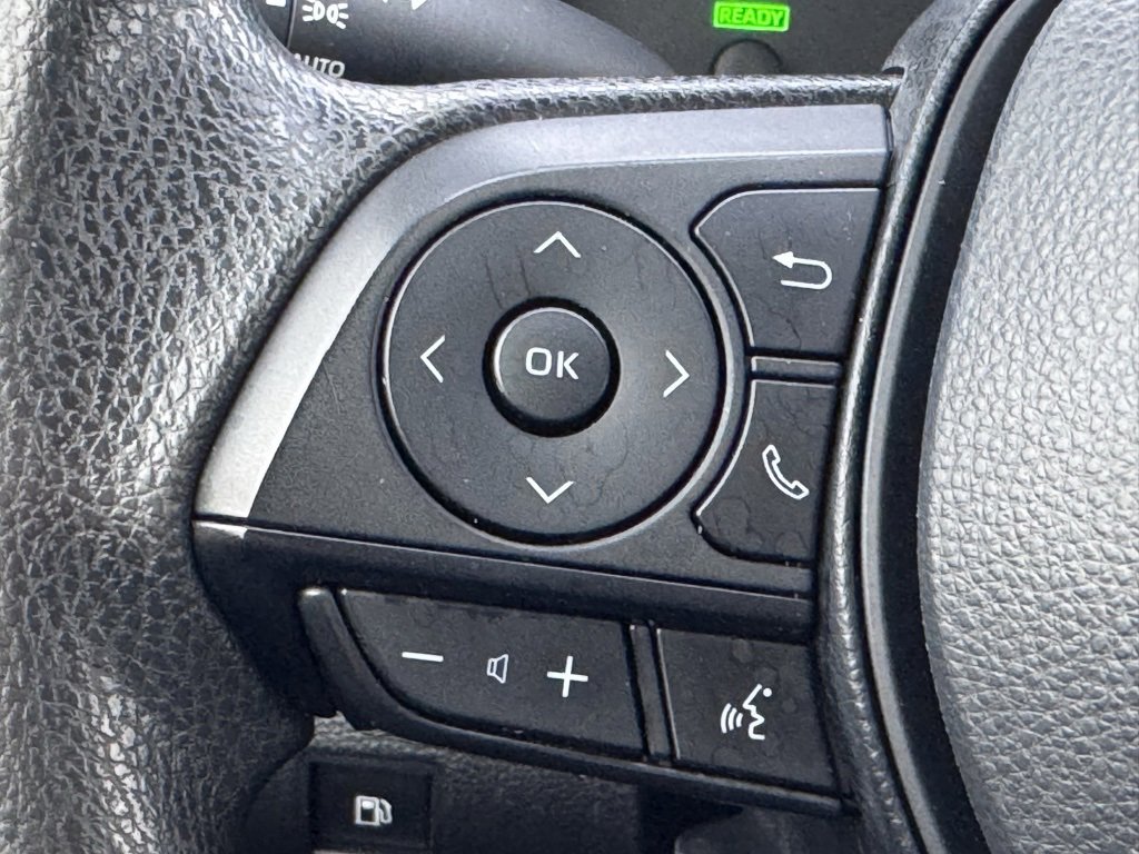 Used 2023 Toyota Corolla LE image 7