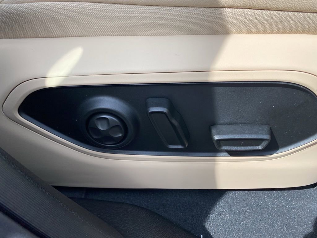 New 2025 Jeep Grand Cherokee Limited w/ Black Appearance Package image 12