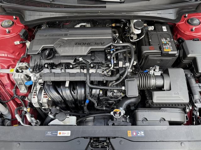 Used 2025 Hyundai Elantra Sport FWD image 35