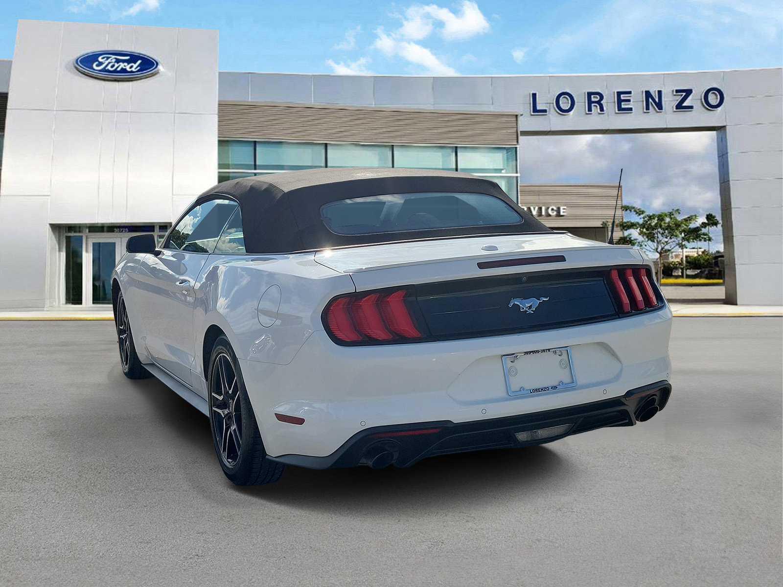 Used 2022 Ford Mustang Premium RWD image 7