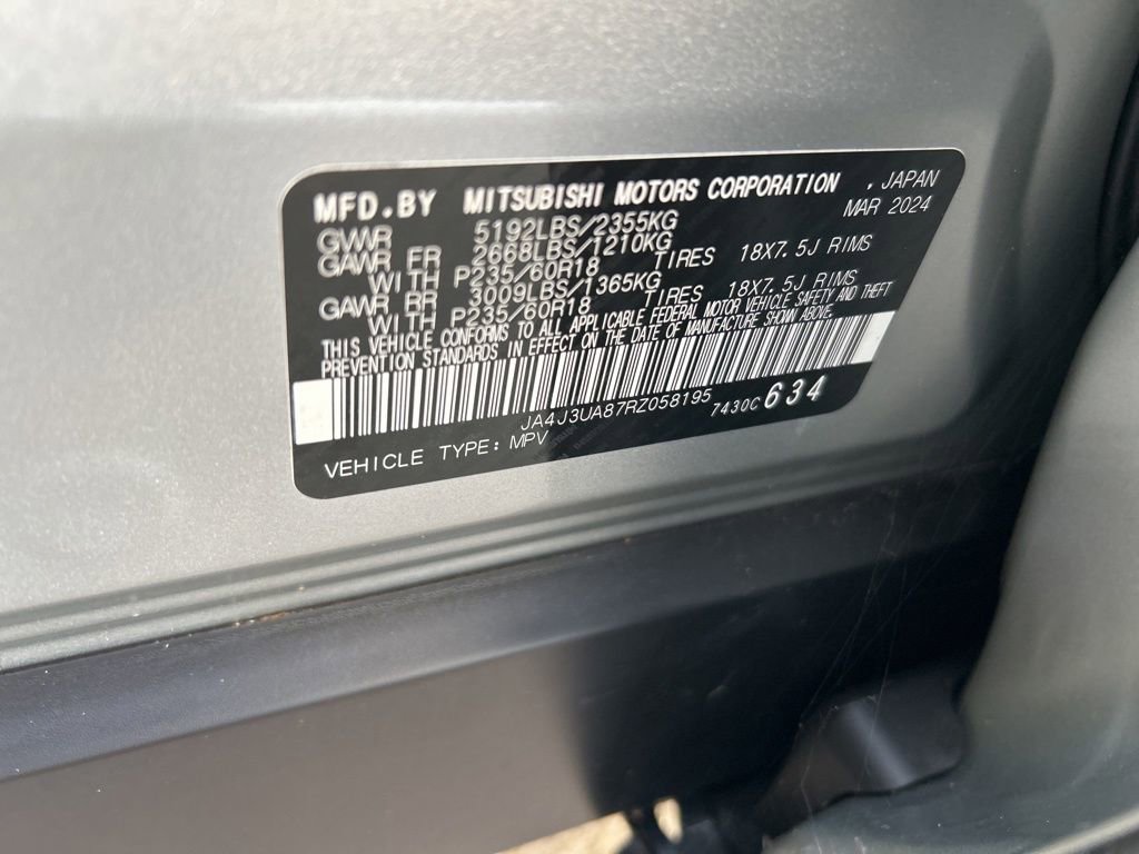 Used 2024 Mitsubishi Outlander ES image 39