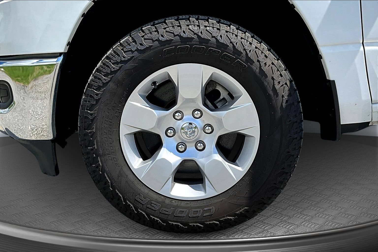 Used 2020 RAM 1500 Big Horn AWD/4WD image 35