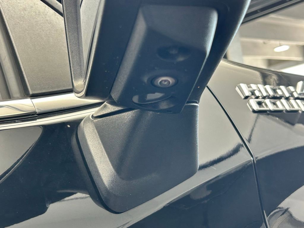 Used 2022 Chevrolet Silverado 1500 High Country image 54