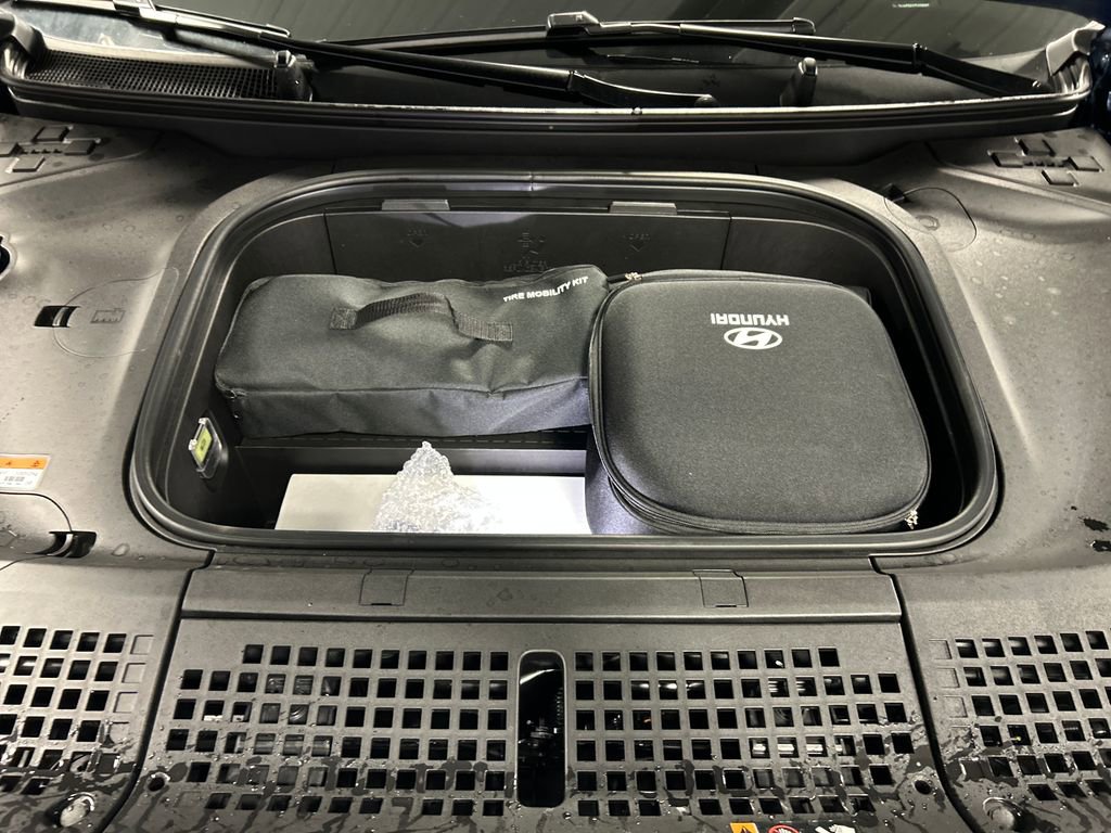 Used 2026 Hyundai Ioniq 9 SE image 24