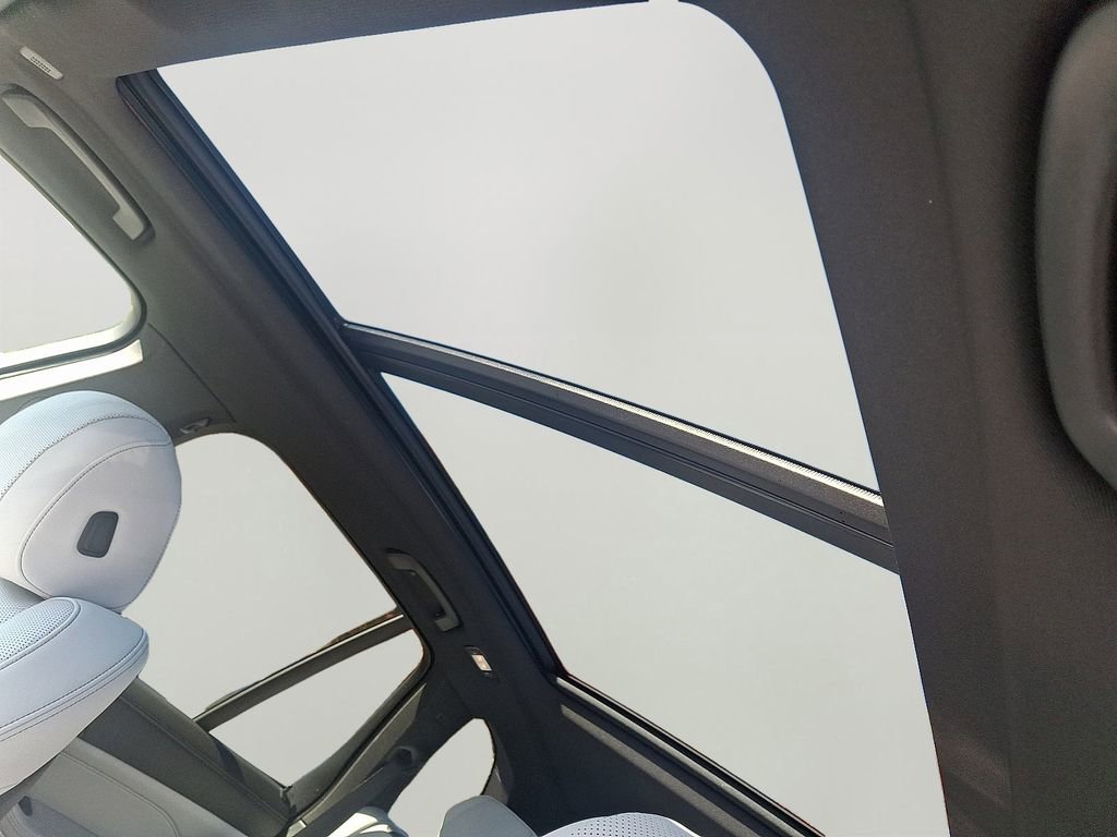 Used 2024 BMW X5 sDrive40i w/ Premium Package image 15