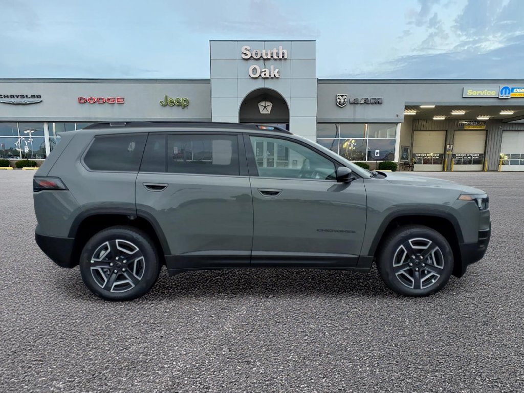 New 2026 Jeep Cherokee Laredo AWD/4WD image 2
