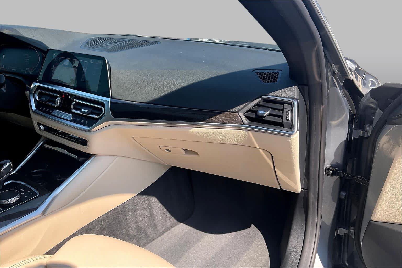 Used 2022 BMW 430i Gran Coupe w/ Premium Package 2 RWD image 17