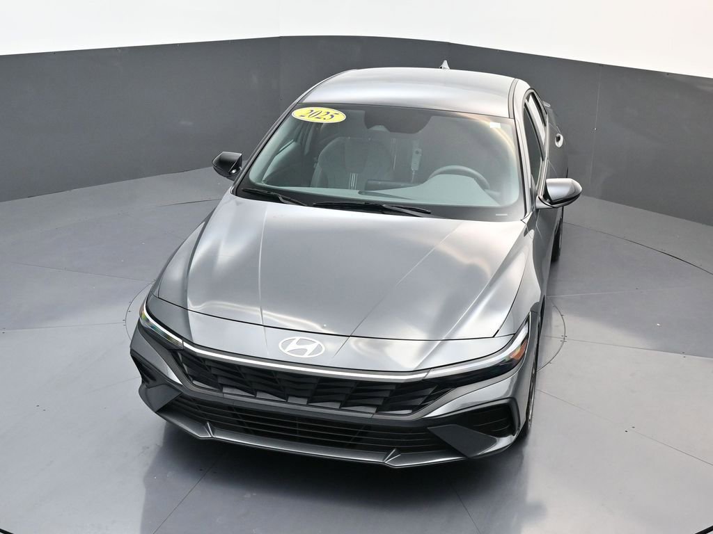 Certified 2025 Hyundai Elantra SEL image 20
