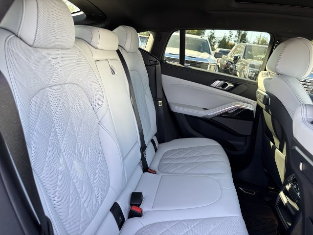 Used 2024 BMW X6 xDrive40i w/ Premium Package AWD/4WD image 27