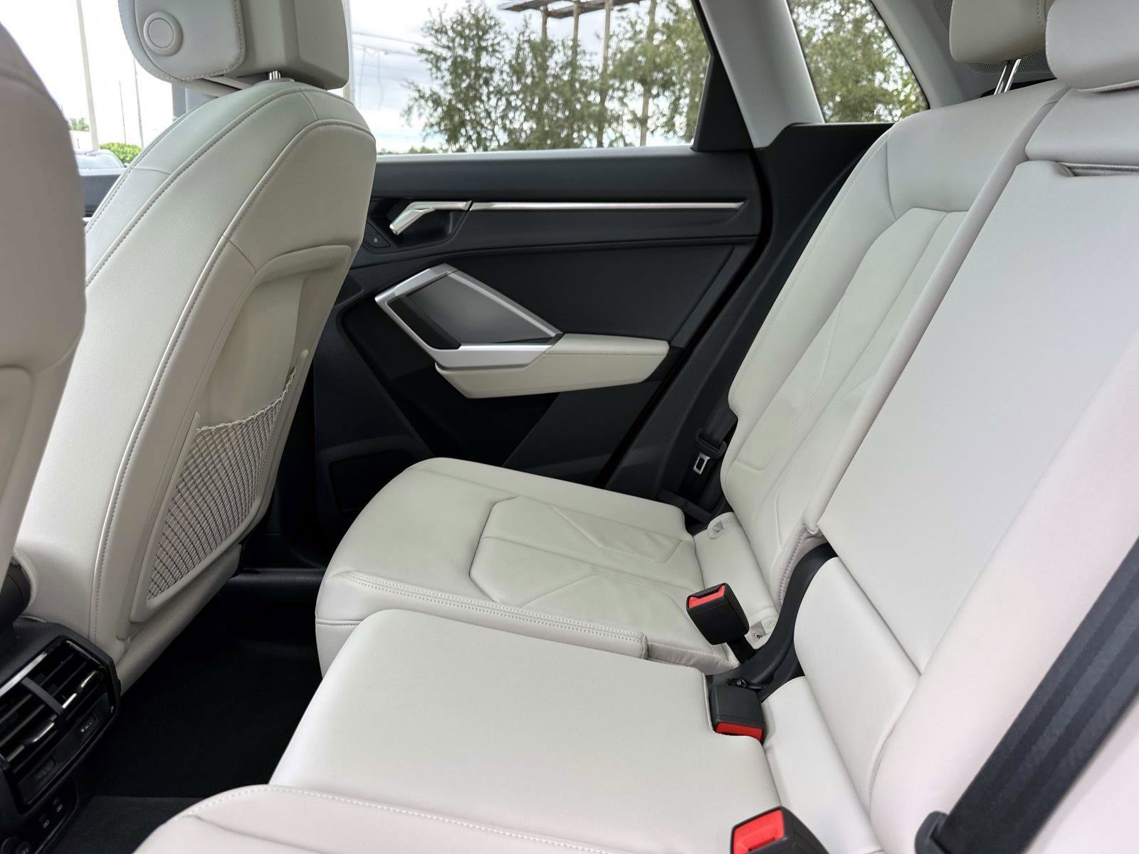 Used 2025 Audi Q3 2.0T Premium w/ Convenience Package image 14