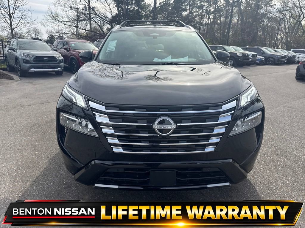 Used 2025 Nissan Rogue Platinum FWD image 9