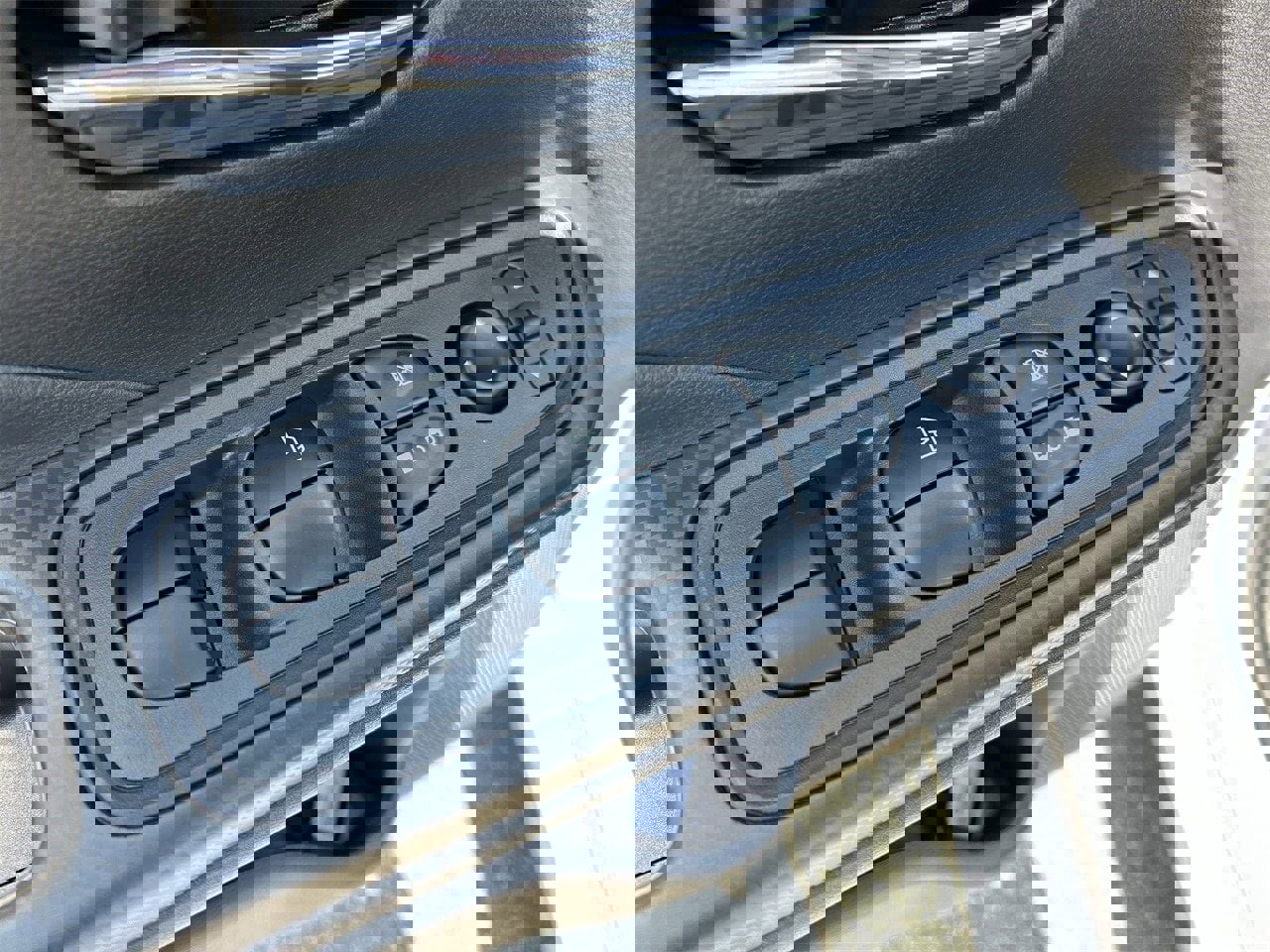 New 2025 Nissan Versa SV w/ Trunk Package image 20