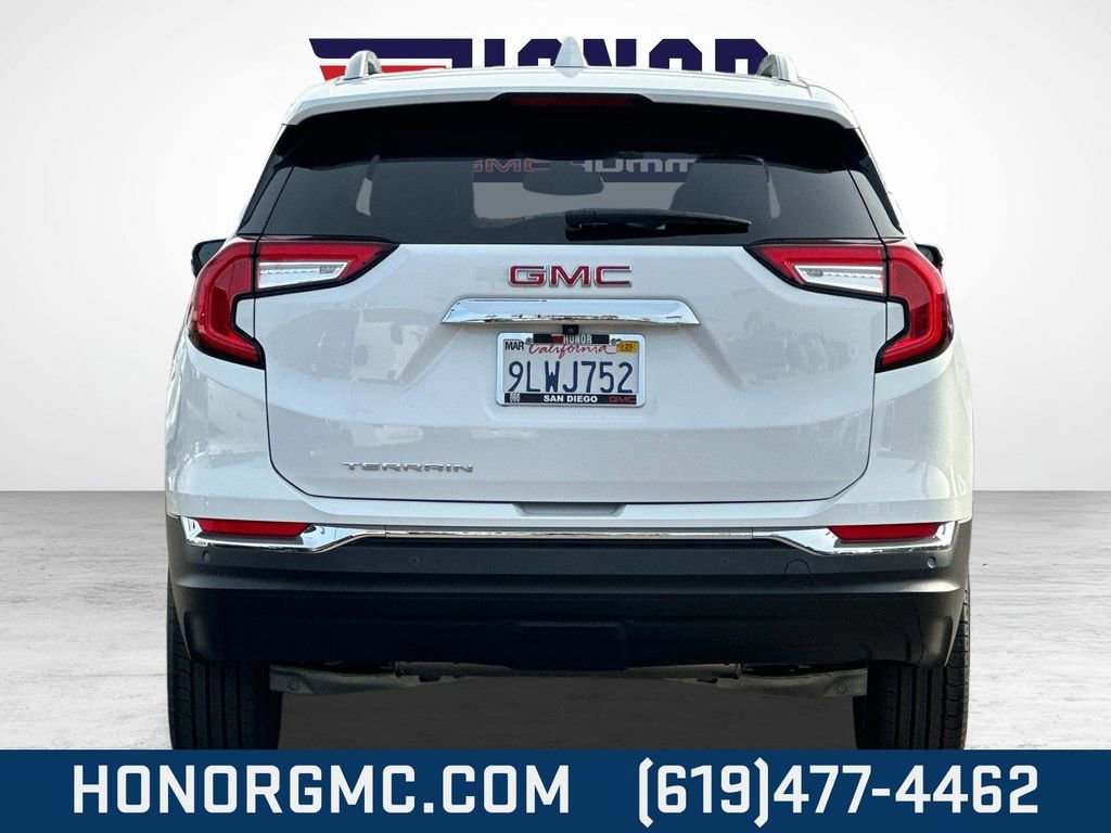 Used 2024 GMC Terrain SLT image 5