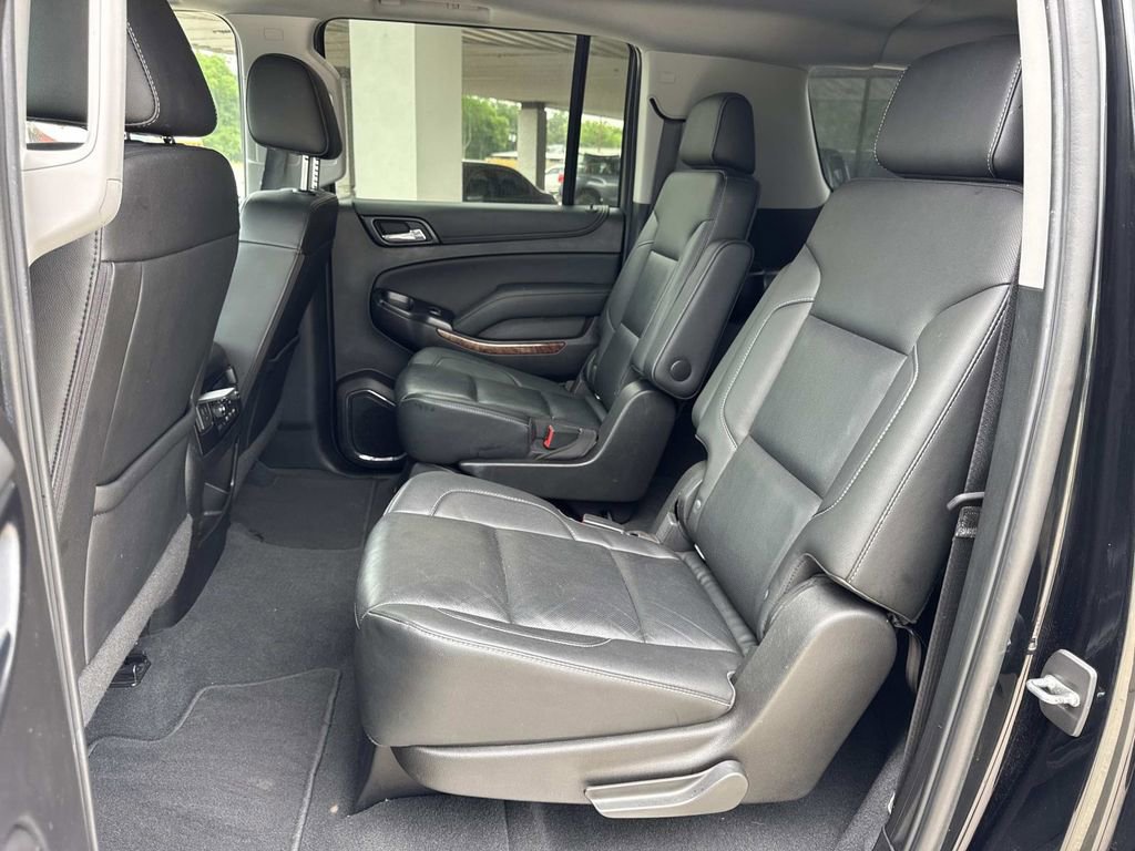 Used 2019 Chevrolet Suburban Premier RWD image 28