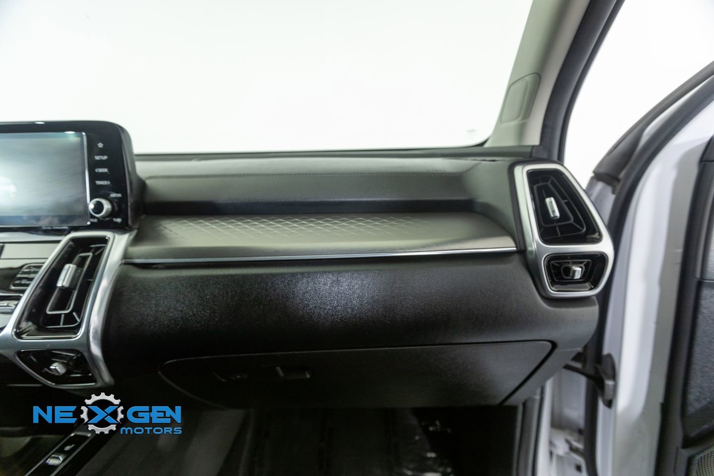 Used 2022 Kia Sorento SX AWD/4WD image 42