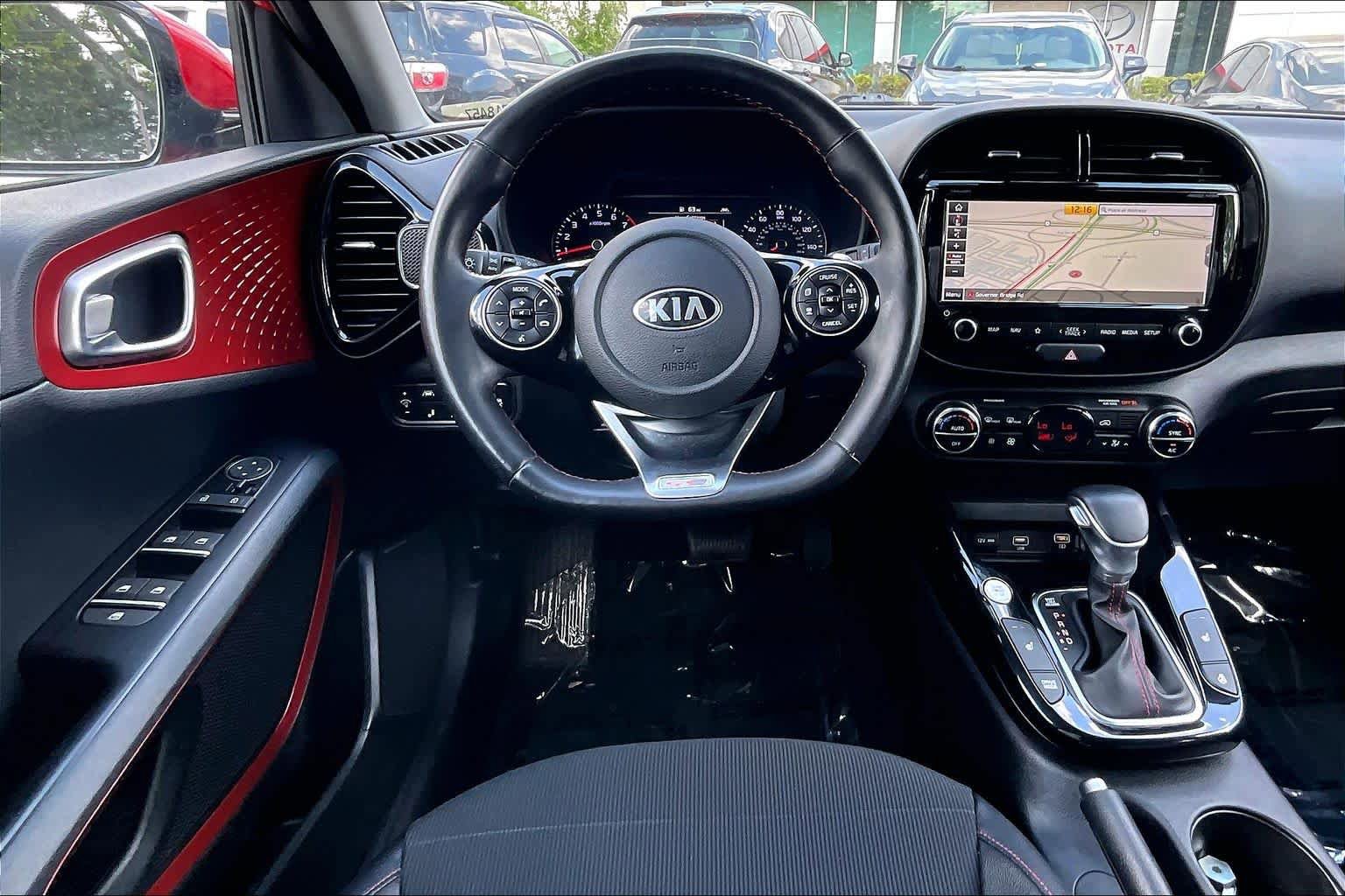 Used 2020 Kia Soul GT-Line Turbo FWD image 6