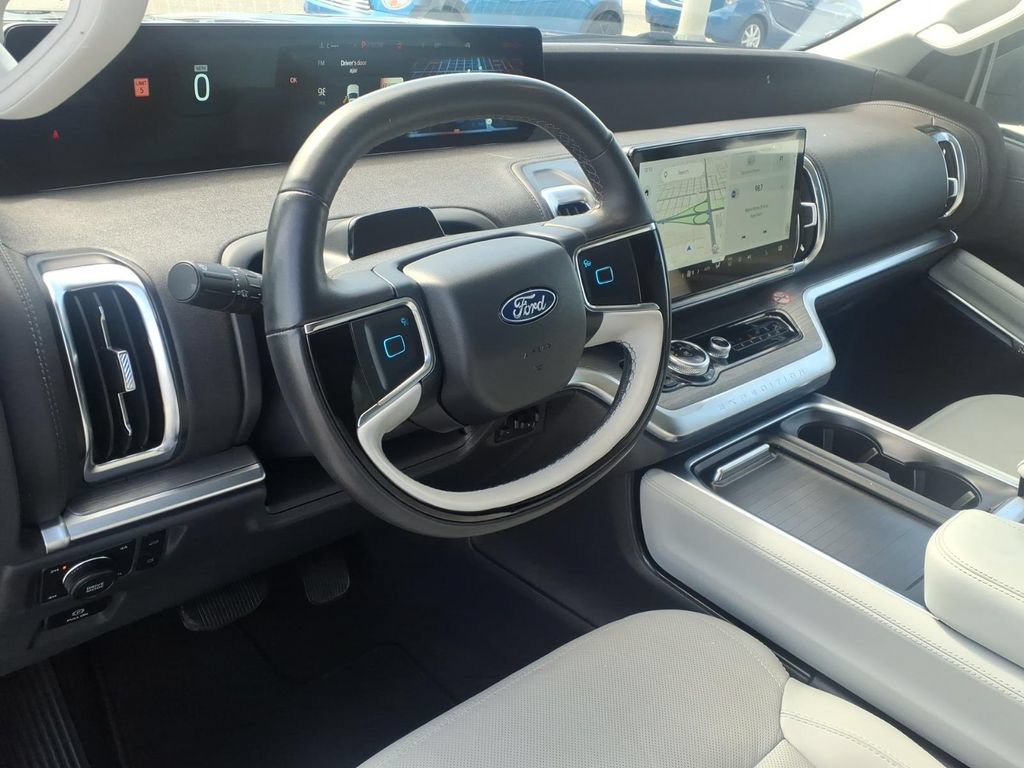 Used 2025 Ford Expedition Max Platinum AWD/4WD image 25