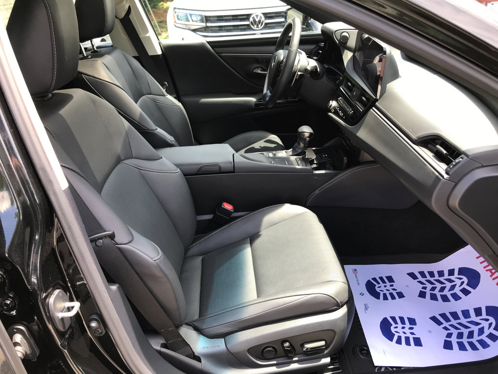 Used 2022 Lexus ES 300h w/ Premium Package FWD image 30