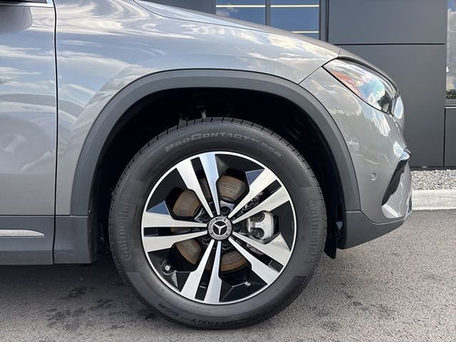 Used 2025 Mercedes-Benz GLA 250 4MATIC image 9