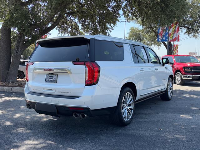 Used 2023 GMC Yukon XL Denali w/ Denali Reserve Package AWD/4WD image 6
