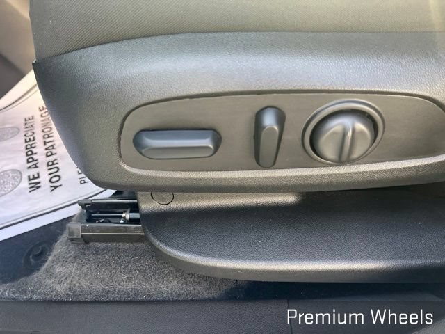 Used 2024 Chevrolet Equinox LT FWD image 21