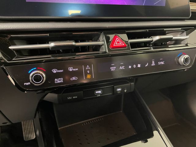 Certified 2025 Kia Niro Wind w/ Wind Preserve Package image 8