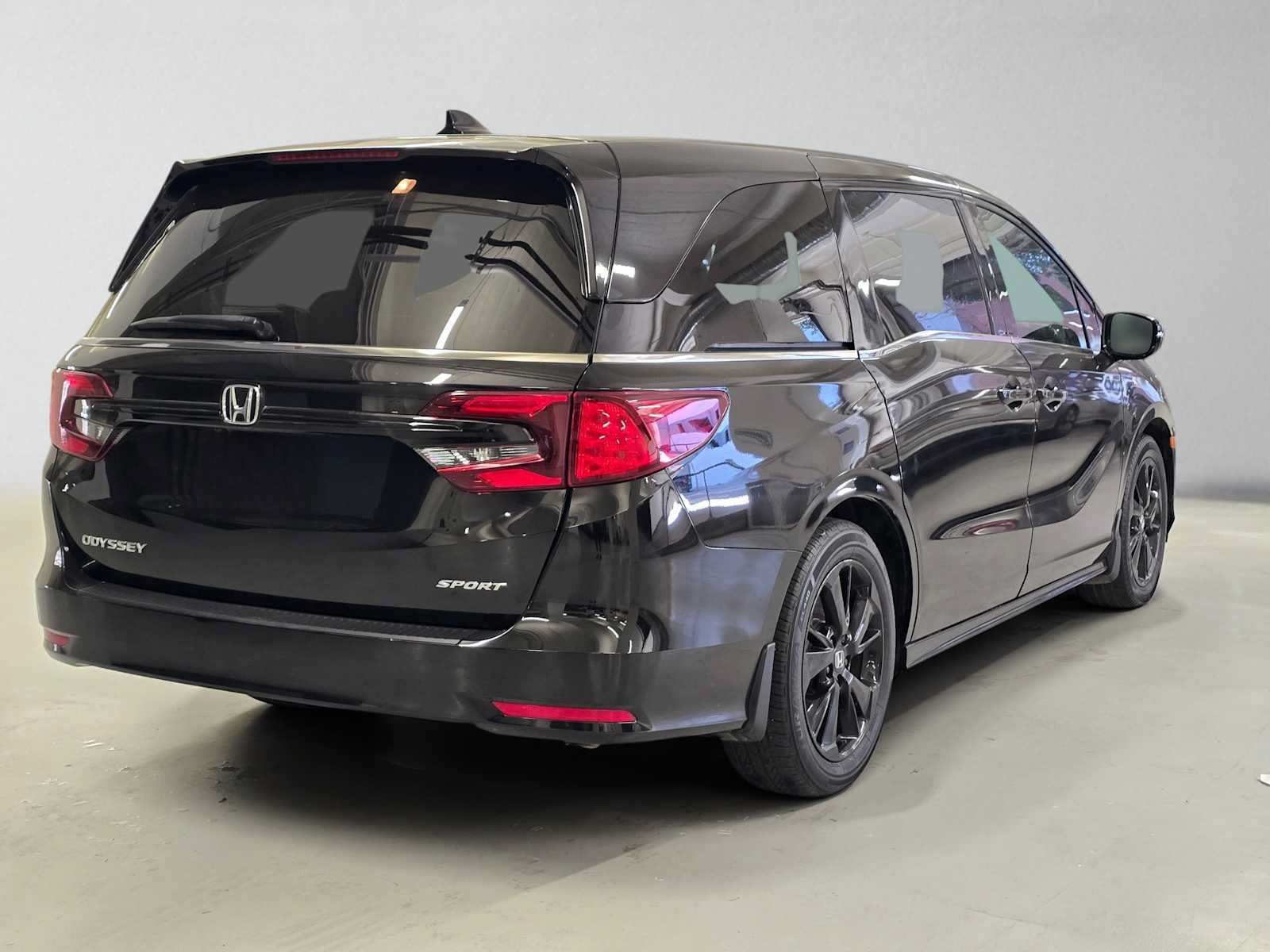 Used 2023 Honda Odyssey Sport image 5