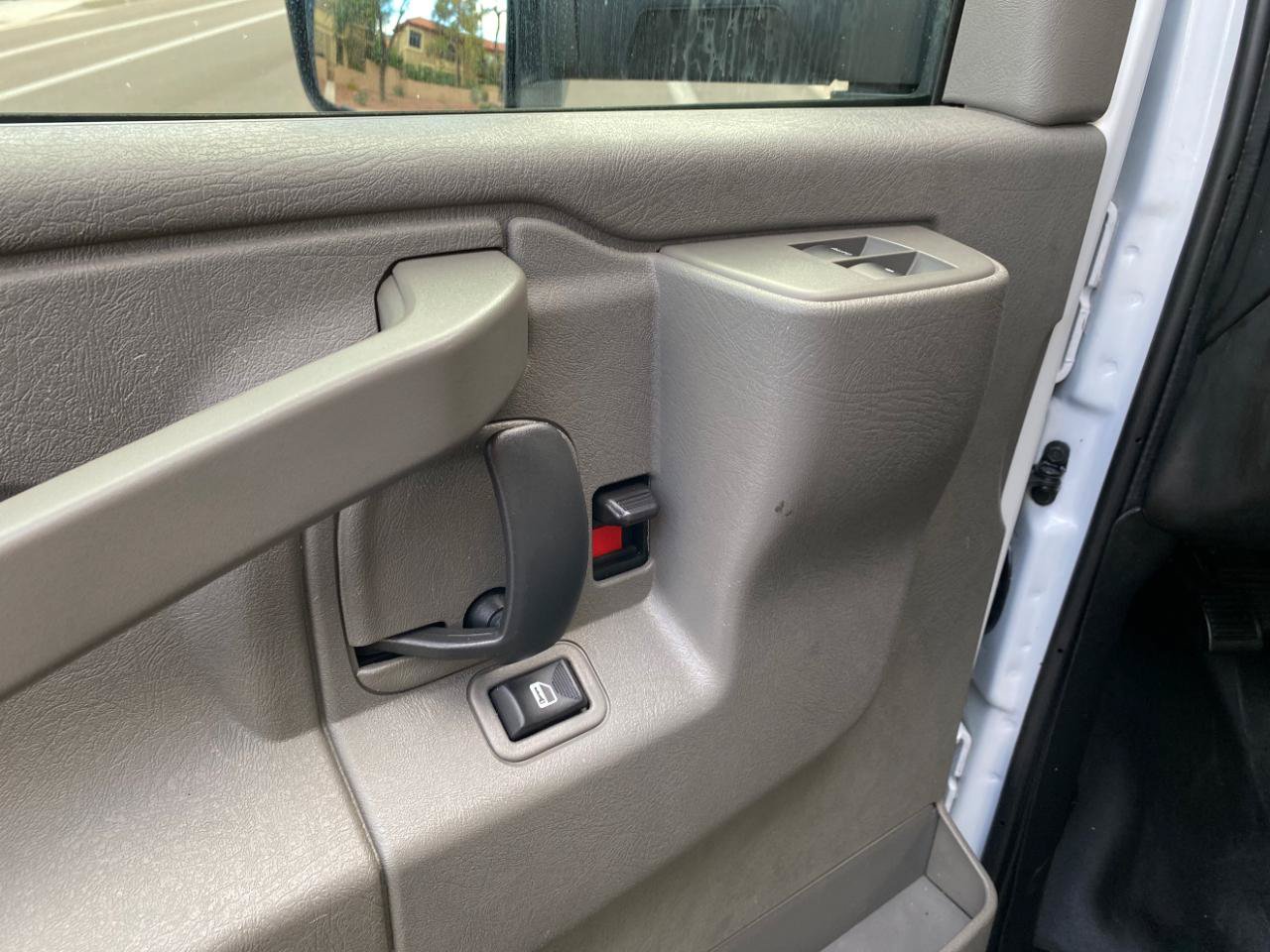 Used 2022 Chevrolet Express 3500 w/ Power Convenience Package RWD image 23