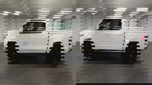 Used 2022 Toyota Tacoma SR5 image 36