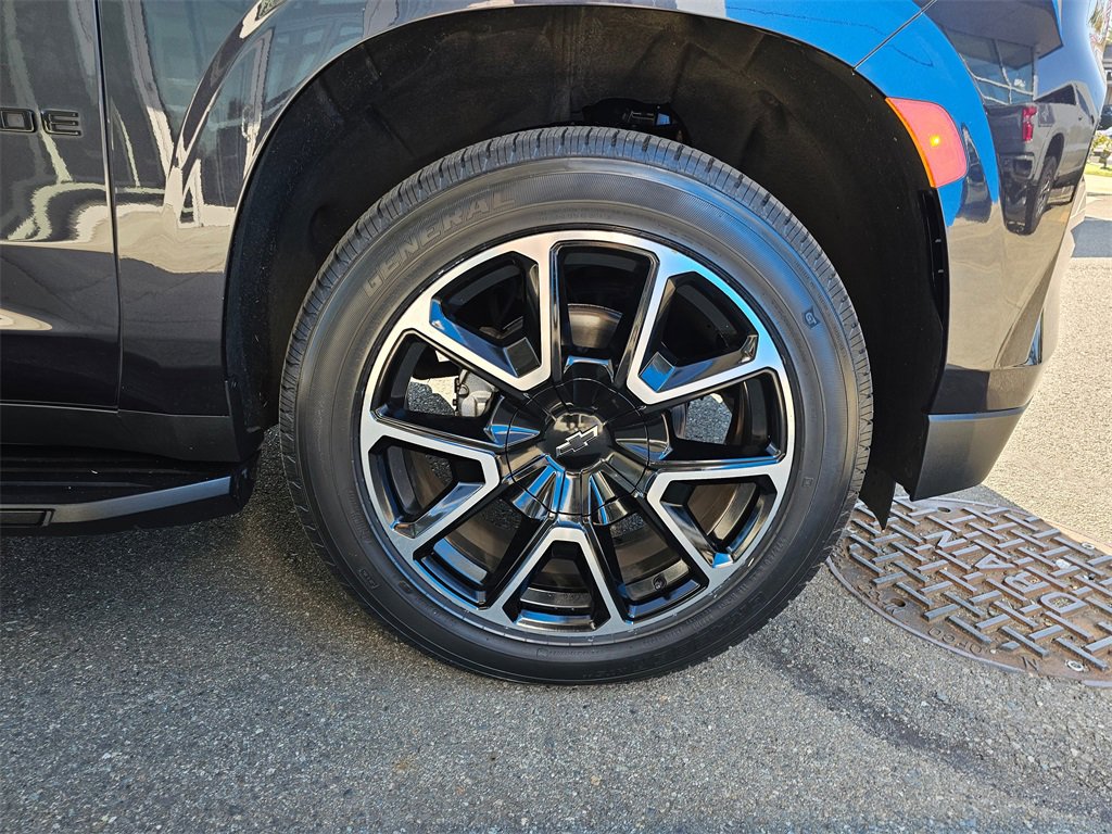 Used 2022 Chevrolet Tahoe RST w/ Luxury Package image 9